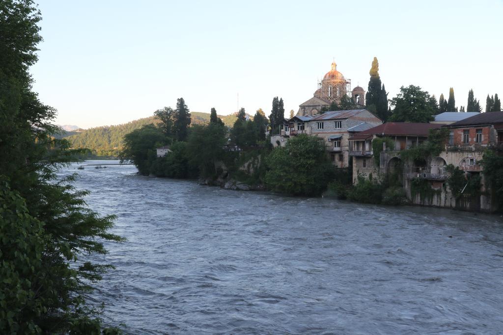 Hostel Saba Кутаїсі Екстер'єр фото